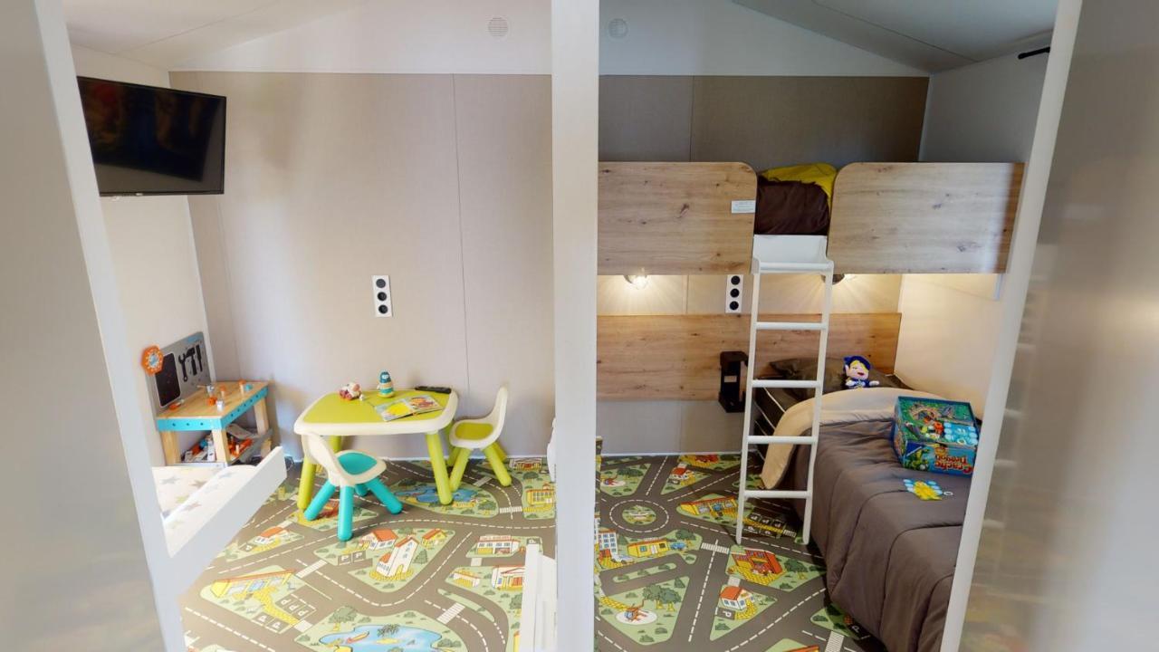 Le Camping Grand Cerf Hotell Gimouille Eksteriør bilde