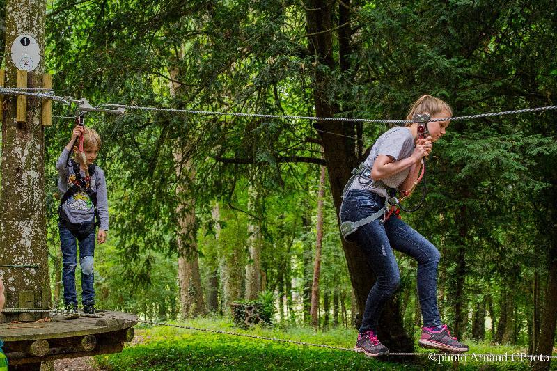Le Camping Grand Cerf Hotell Gimouille Eksteriør bilde